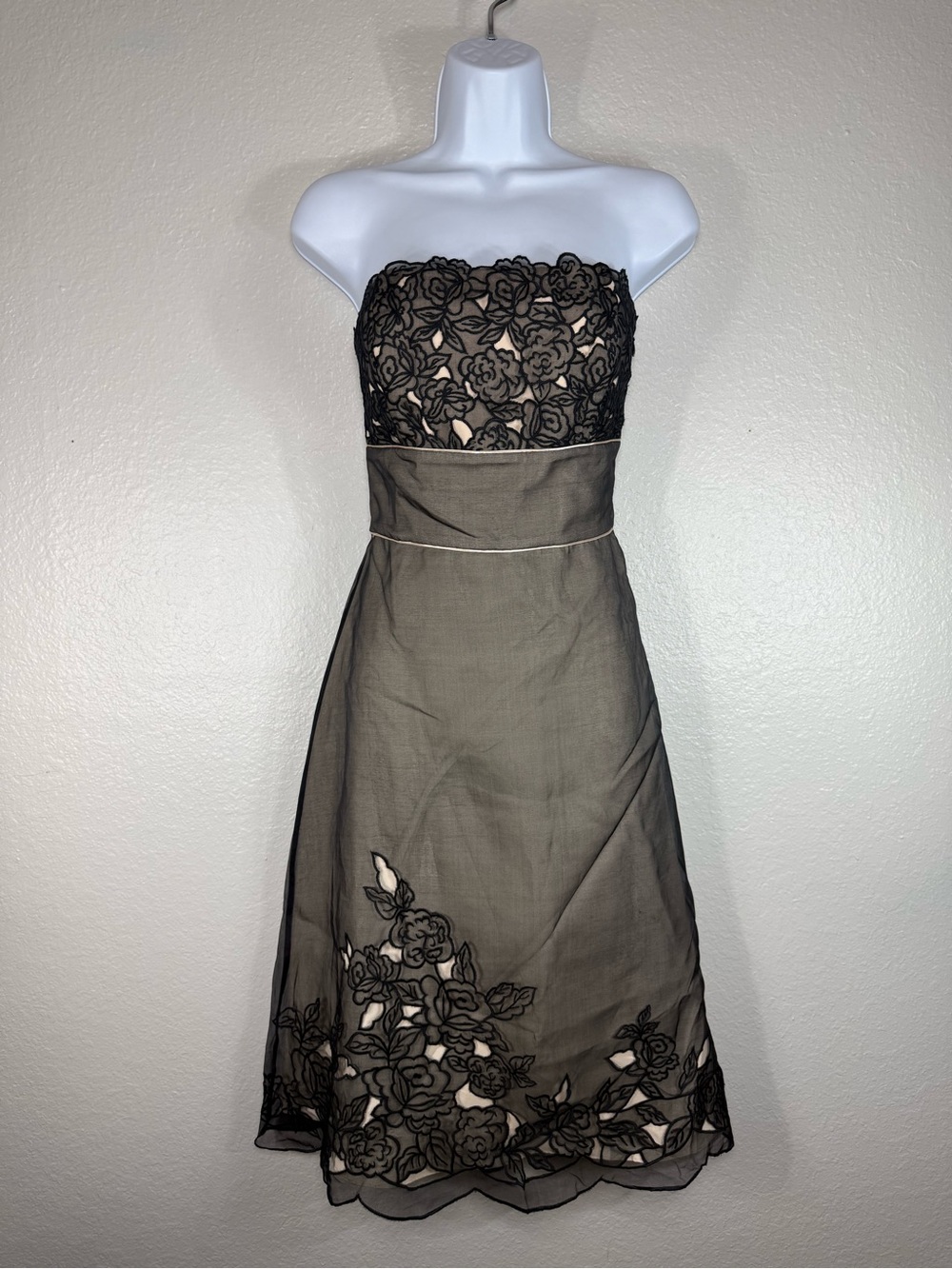 White House Black Market Black Strapless Floral Overlay Chiffon Dress Size 4